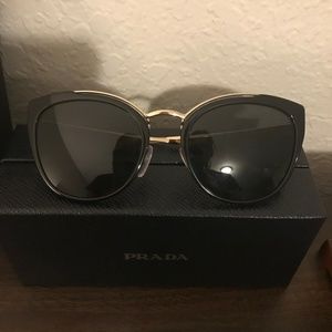 Prada SPR 20U Sunglasses - Black